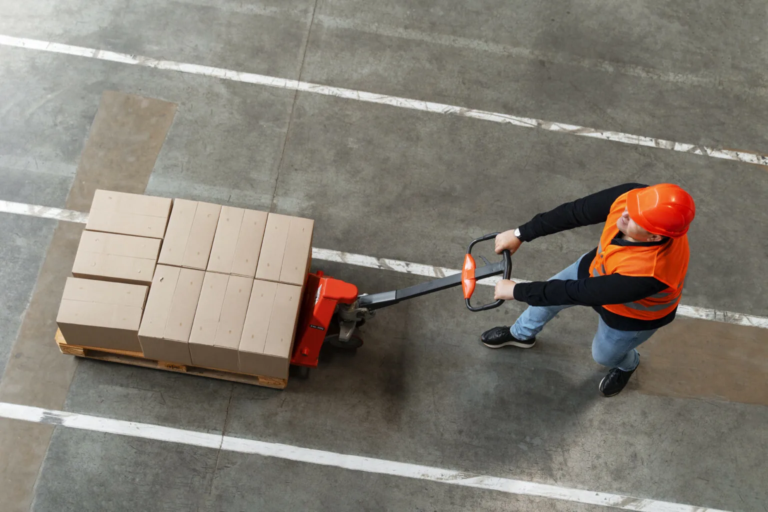 Técnico Hidraumil atendendo cliente em Cascavel, Paraná